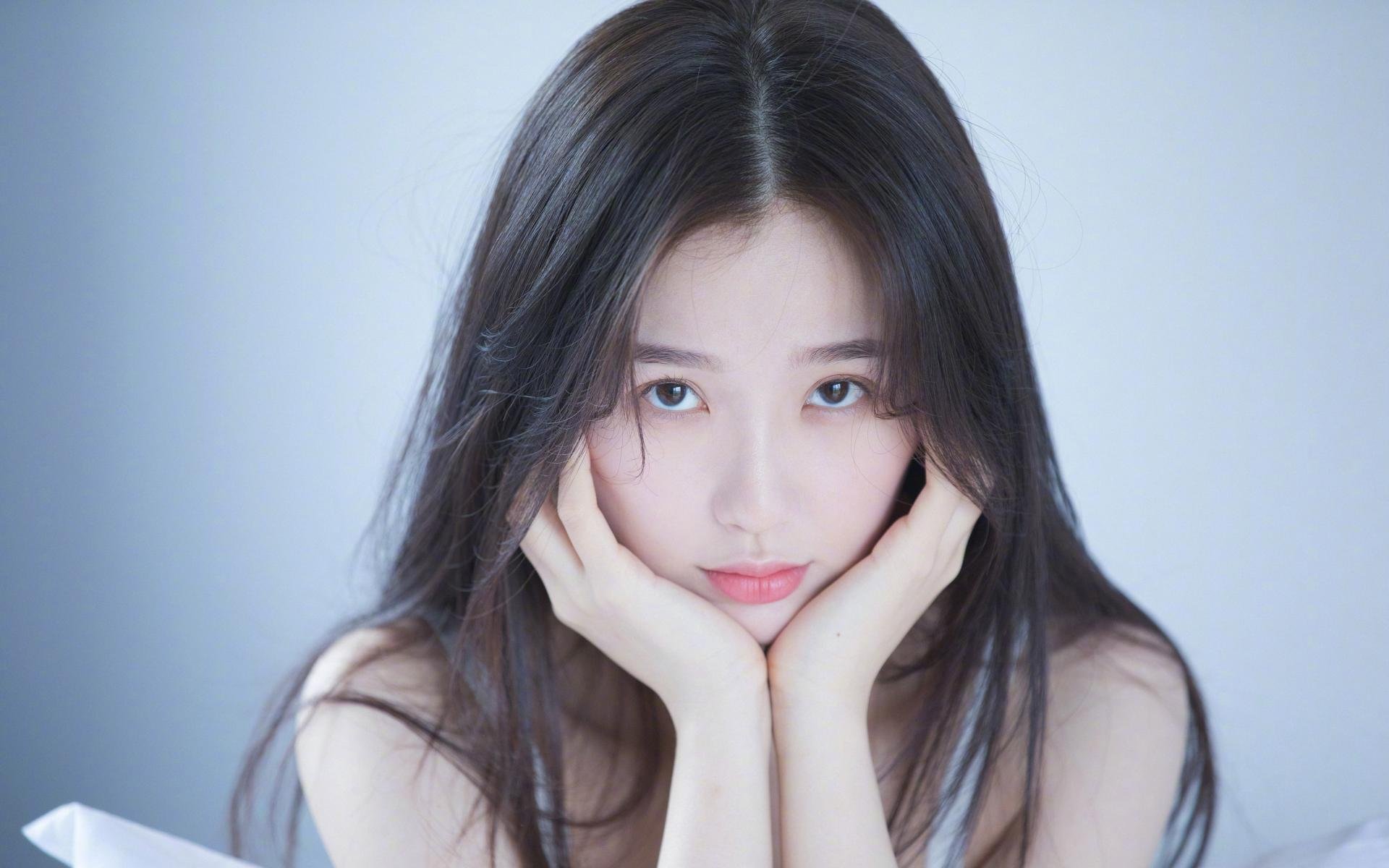 唯一征服者，西西帕斯在红土上同时终结纳达尔与德约科维奇的时代悬念