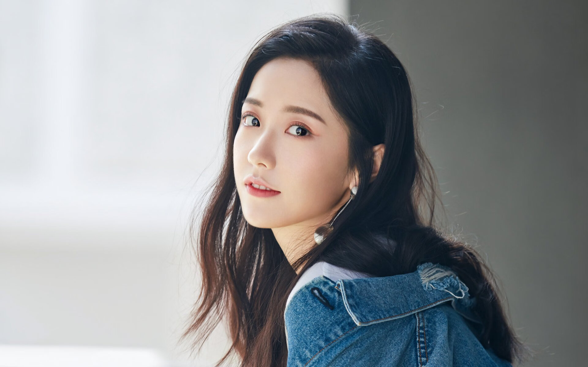 极限反杀，索伯车队史诗般碾压红牛二队，汉密尔顿带队取胜的非凡叙事