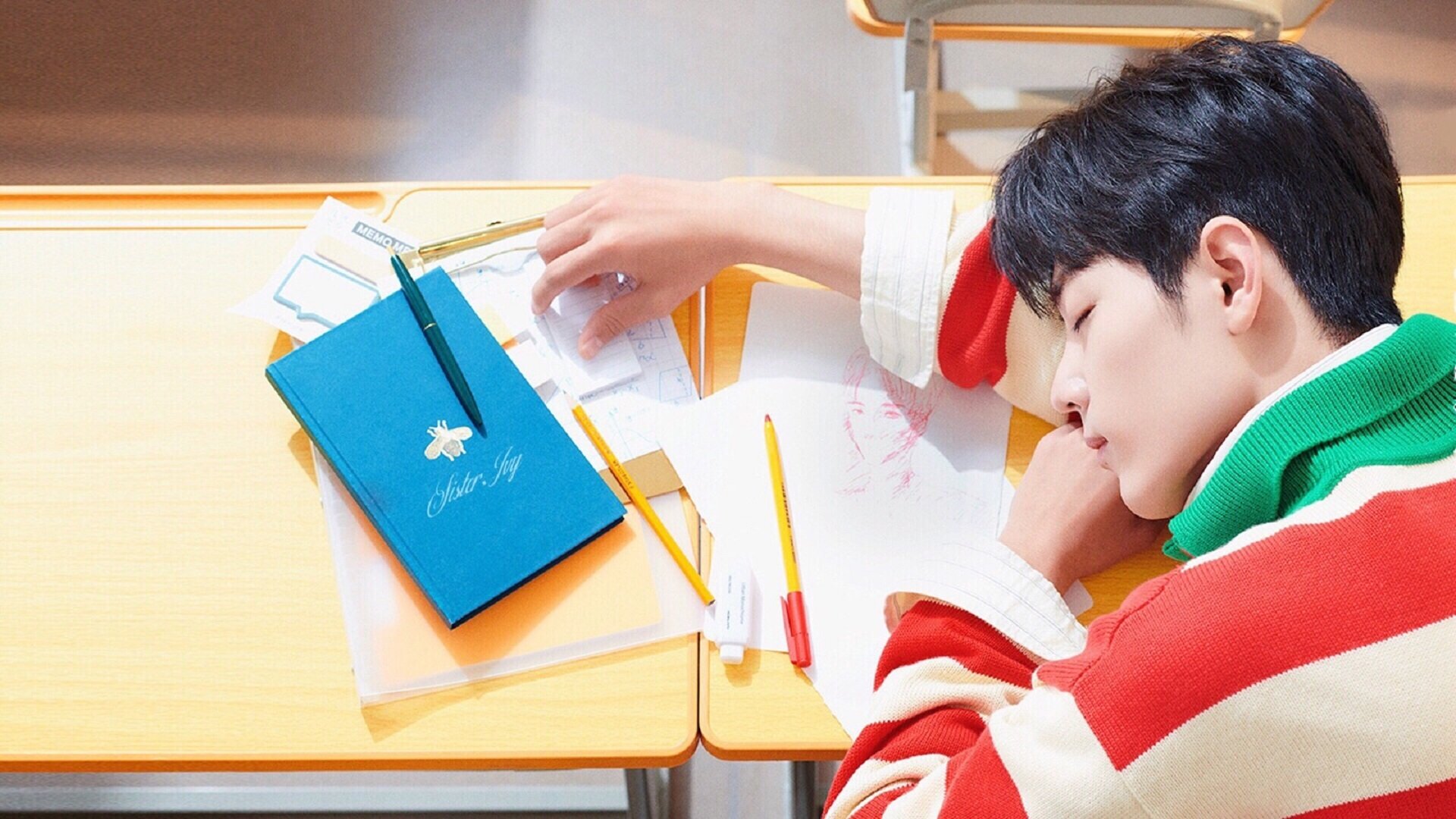 本泽马关键先生助比利亚雷亚尔友谊赛横扫智利,战术变革显神威