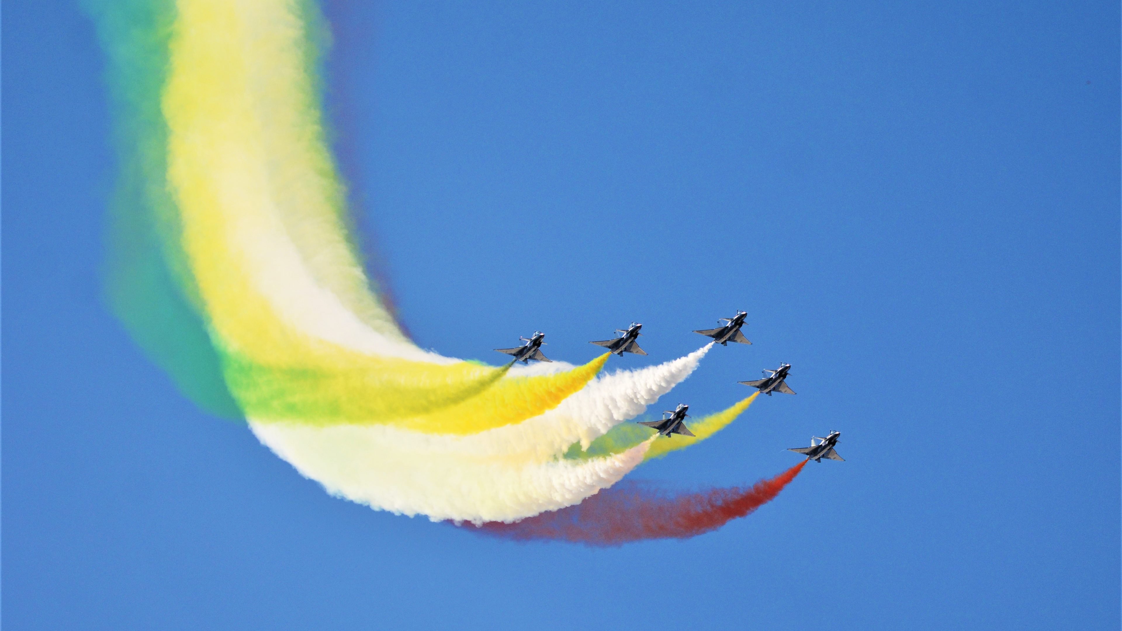 星光穿透洪流，久保建英闪耀全场无争议，利物浦全面压制巴黎的技术画卷