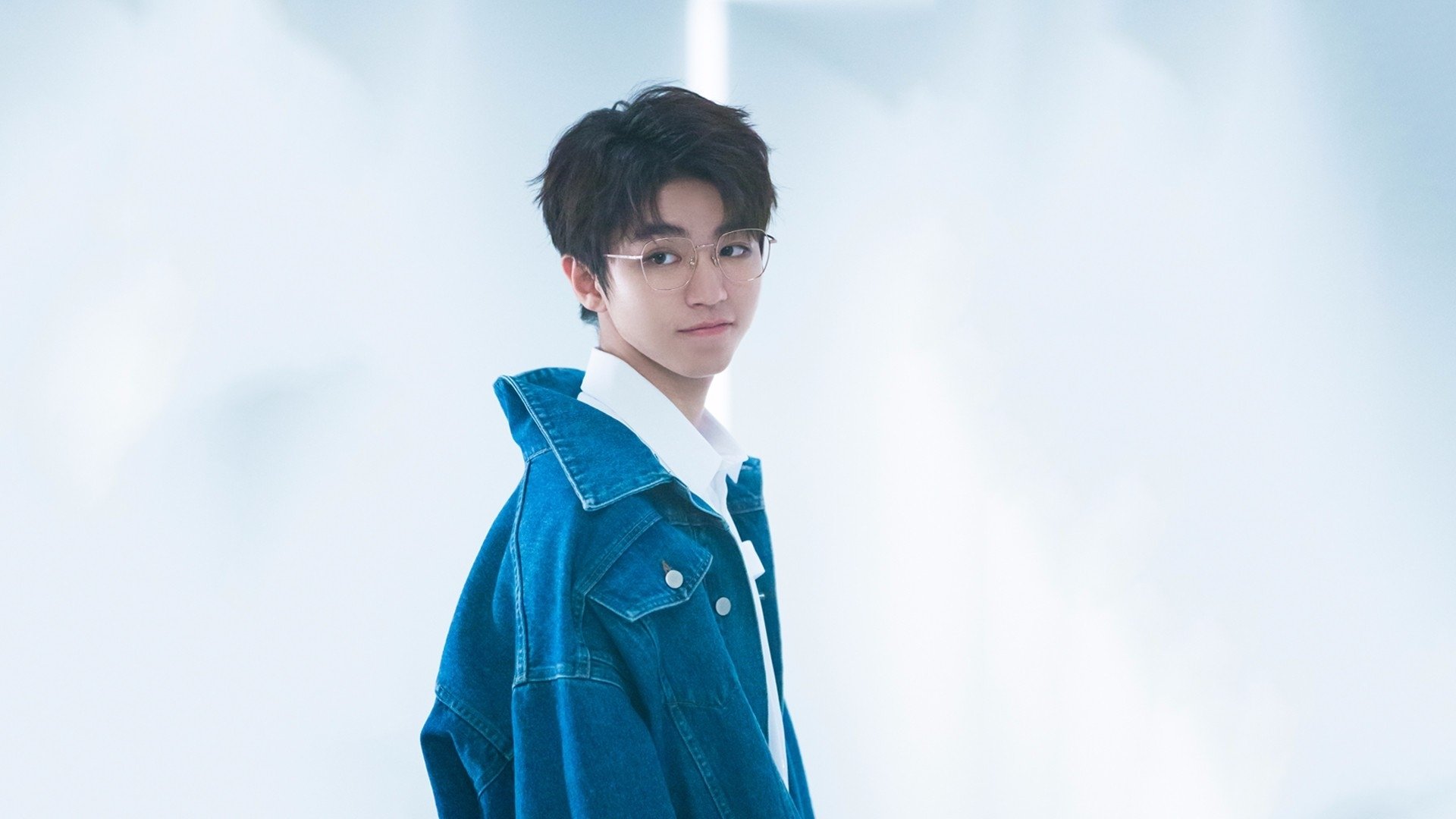 鏖战加时终破茧,擎天一柱定乾坤,浓眉全场最佳无争议,上海队险胜黄蜂